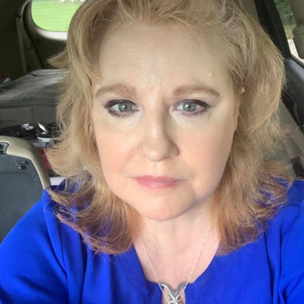 Meet your Posher, Paula